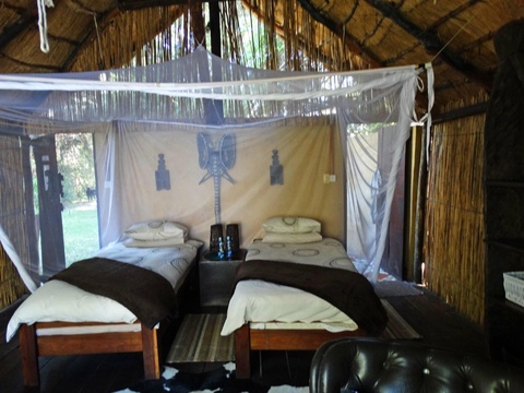 Chalets with twin beds, Caprivi Houseboat Safaris Lodge